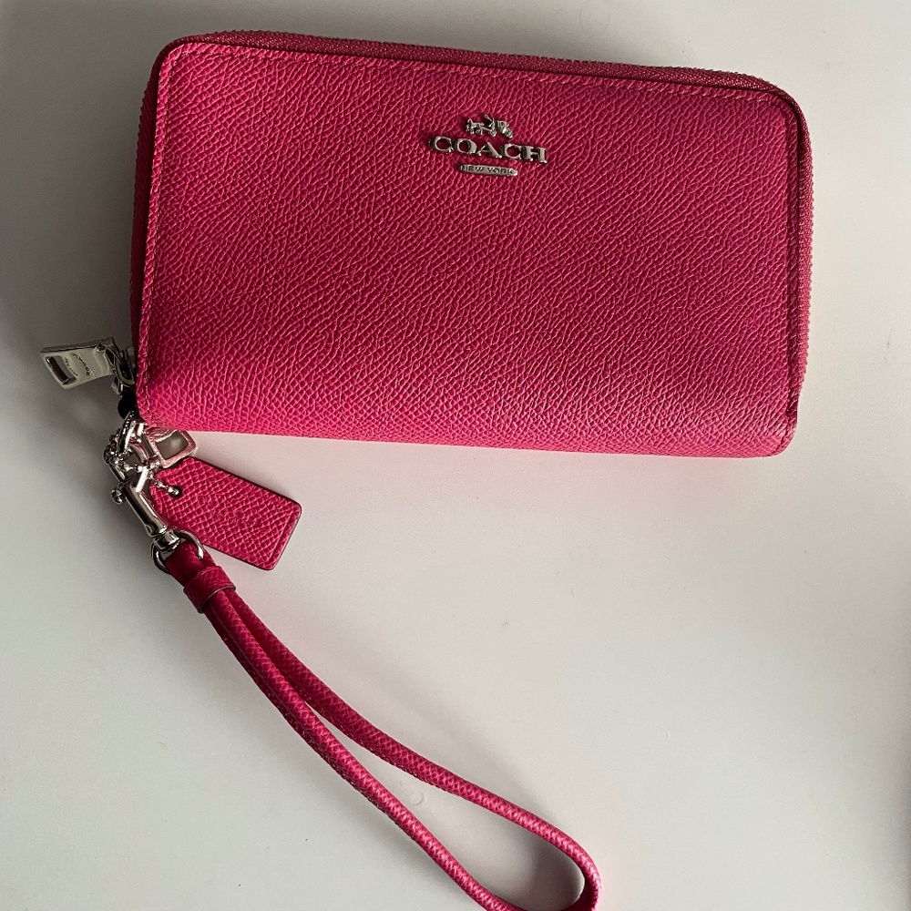Coach pink leather wallet clutch